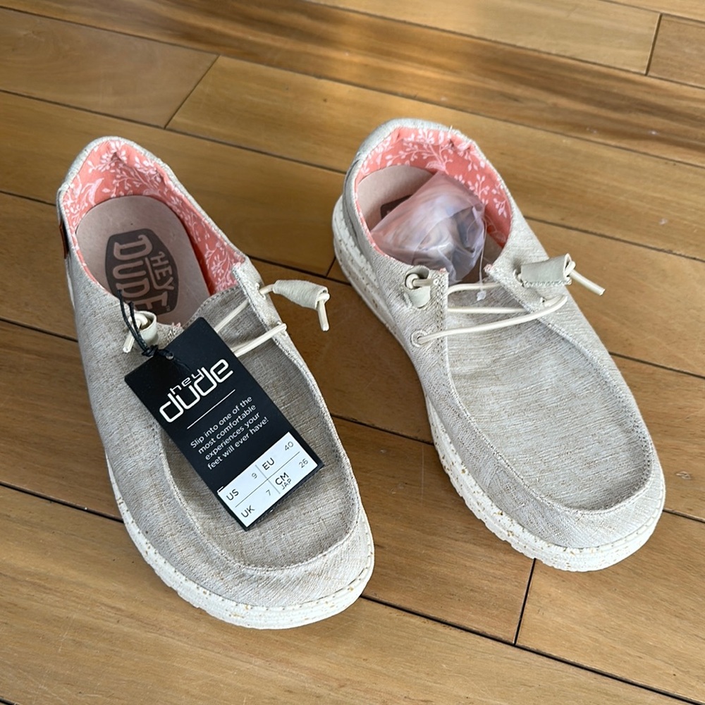 Hey Dude Beige Casual Shoes with Pink Lining